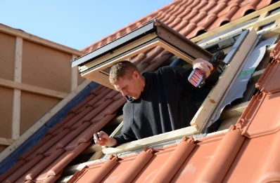 Pose de fenêtres de toit Velux à Courgeoût